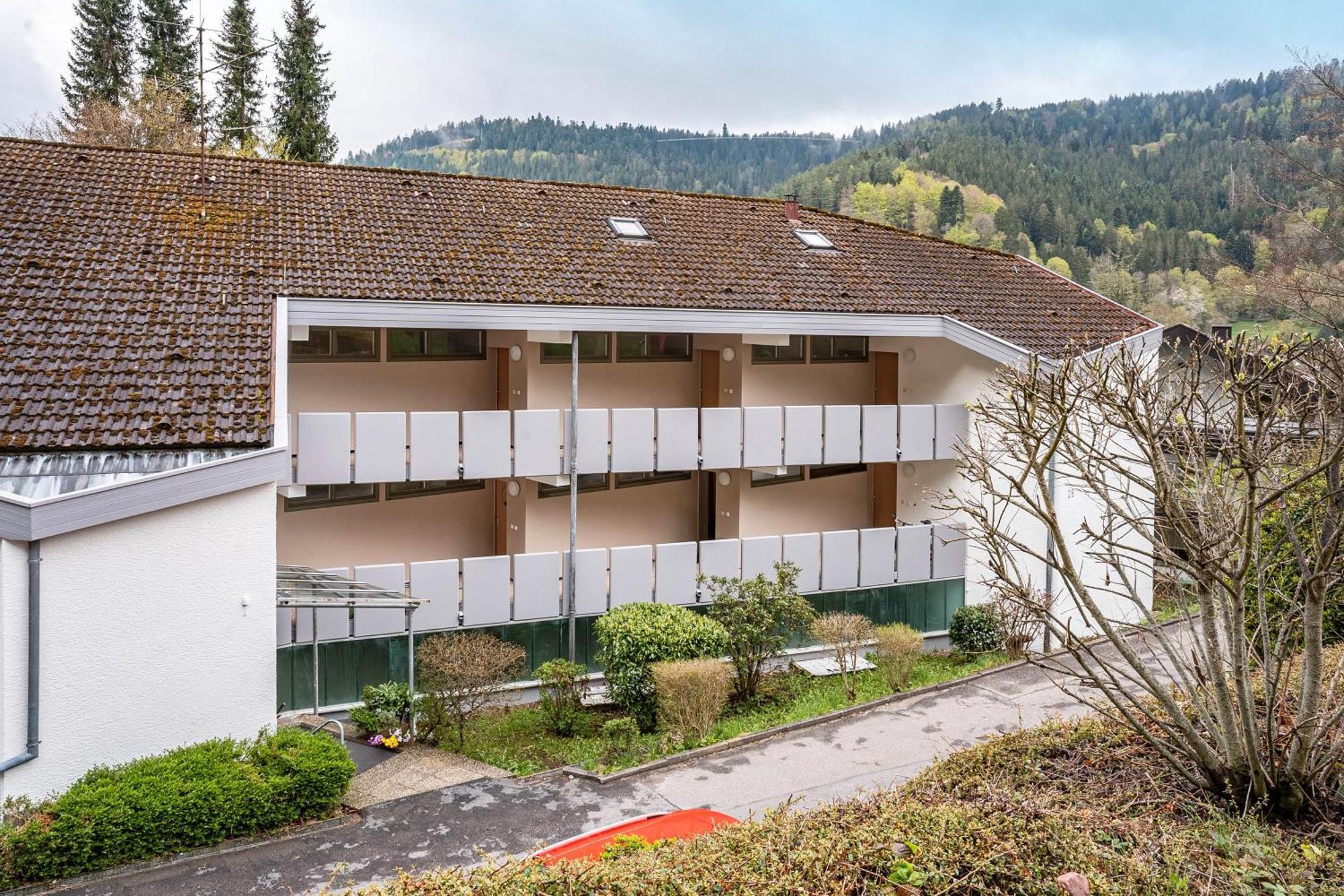 Ferienwohnung Tannenwald Бад Вилдбад Екстериор снимка